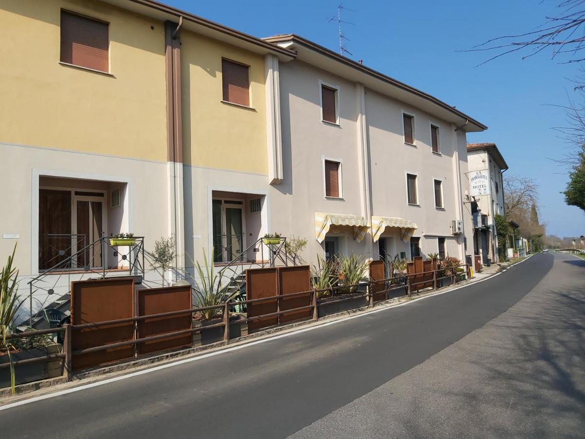 Hotel La Passeggiata Desenzano del Garda Exteriör bild