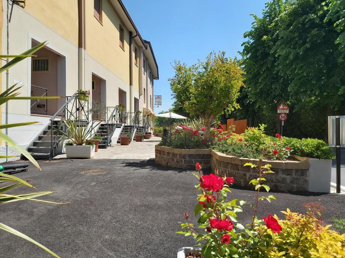 Hotel La Passeggiata Desenzano del Garda Exteriör bild