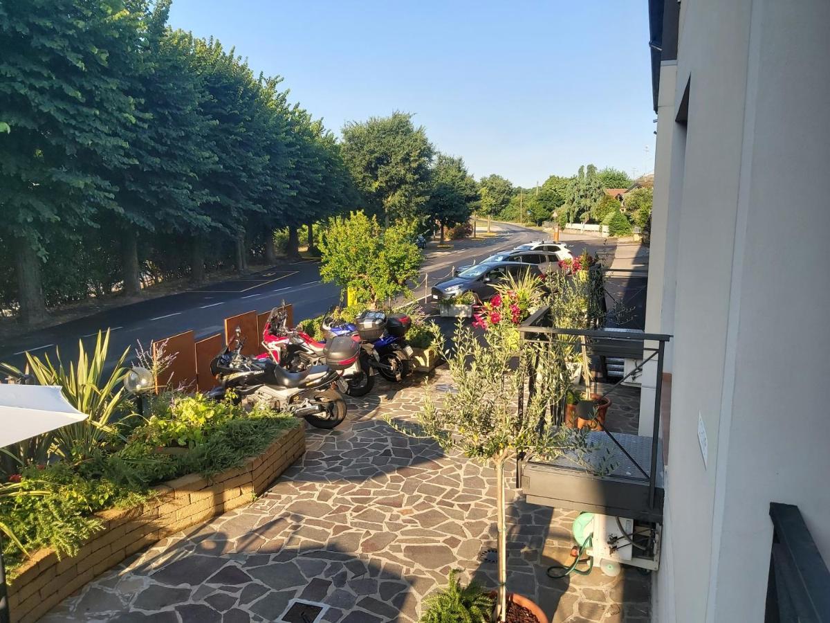 Hotel La Passeggiata Desenzano del Garda Exteriör bild