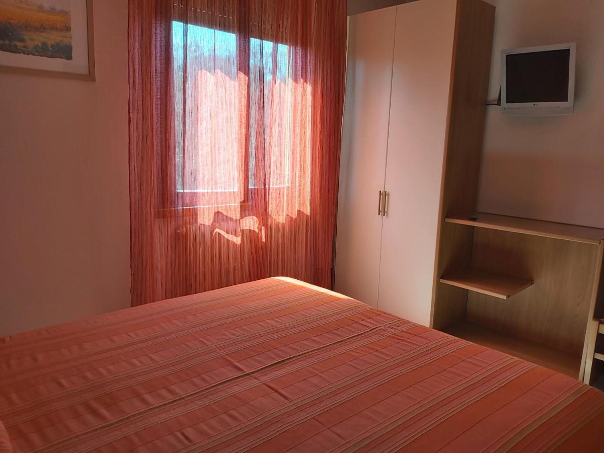 Hotel La Passeggiata Desenzano del Garda Exteriör bild
