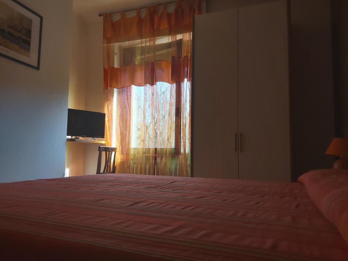 Hotel La Passeggiata Desenzano del Garda Exteriör bild