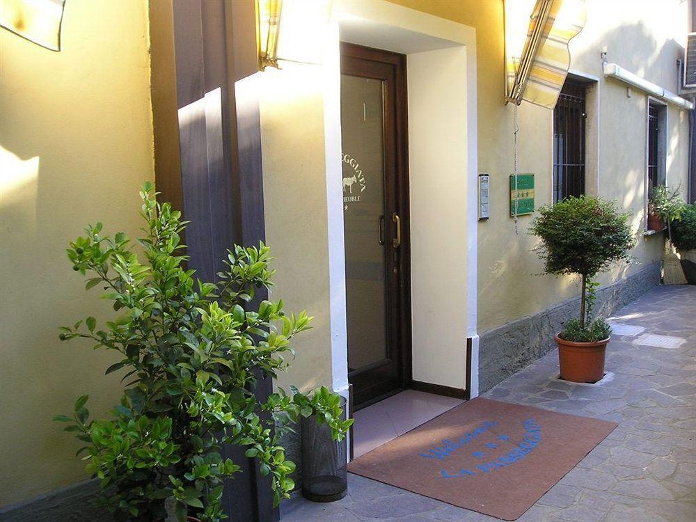 Hotel La Passeggiata Desenzano del Garda Exteriör bild