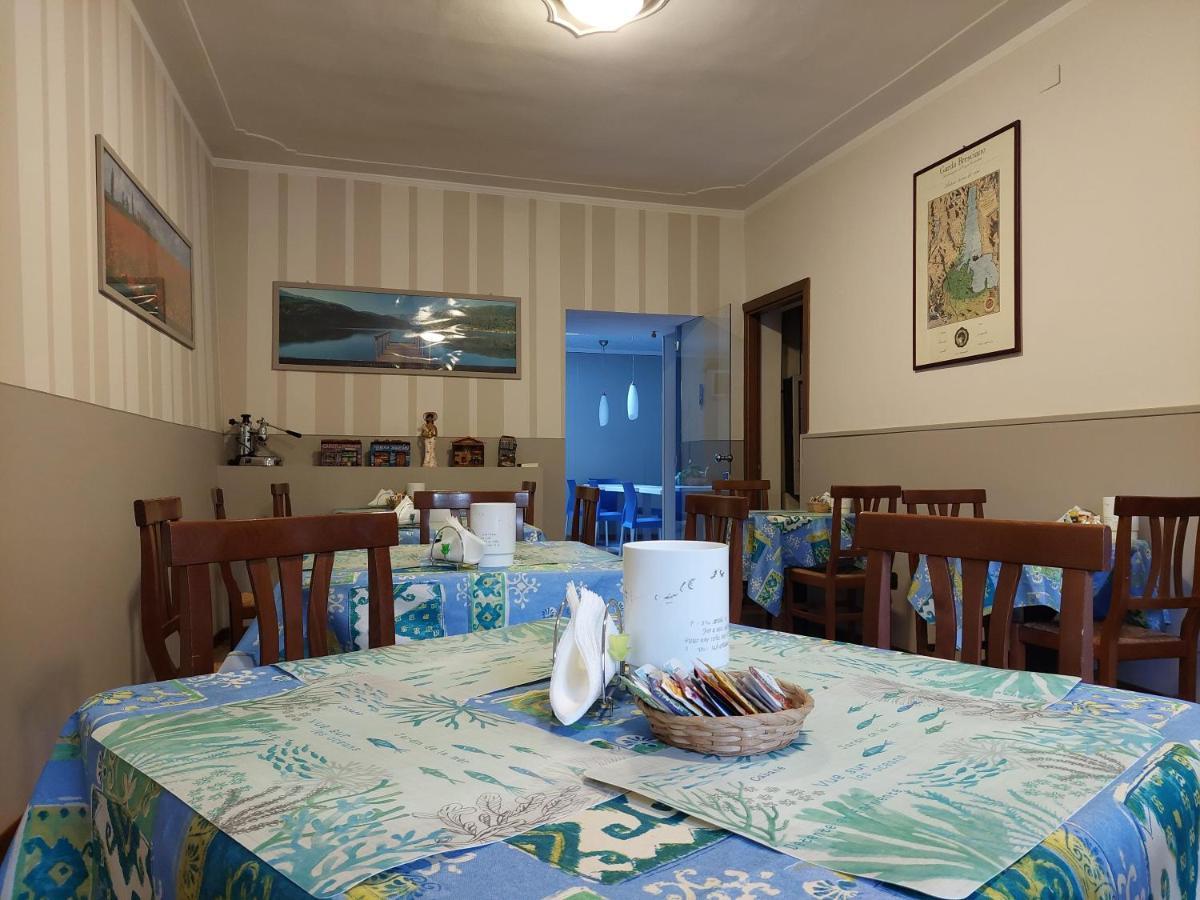 Hotel La Passeggiata Desenzano del Garda Exteriör bild