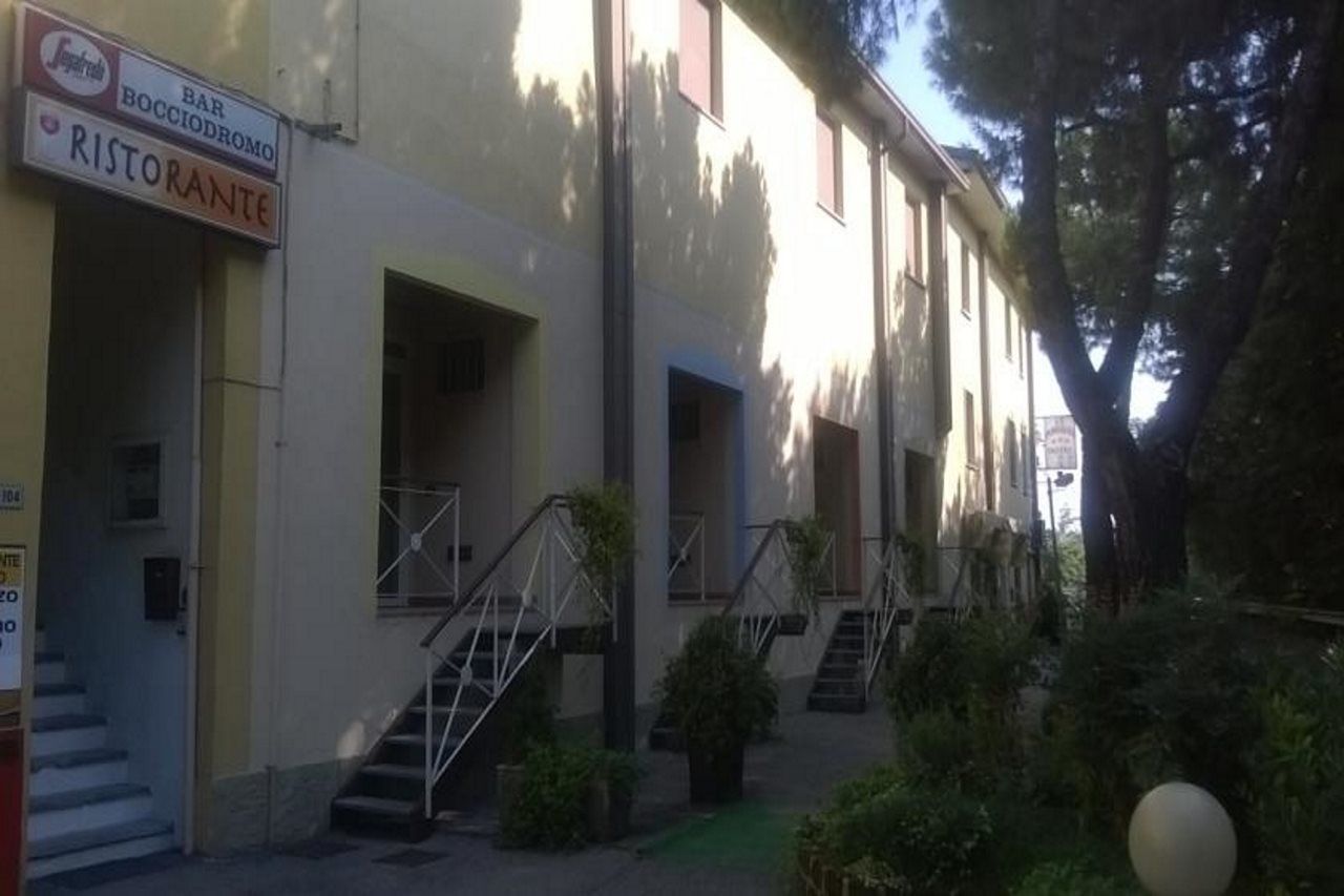Hotel La Passeggiata Desenzano del Garda Exteriör bild